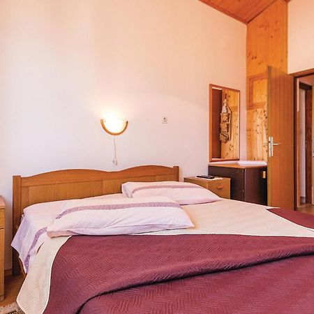 Beautiful Apartment In Pula With Kitchen Kültér fotó