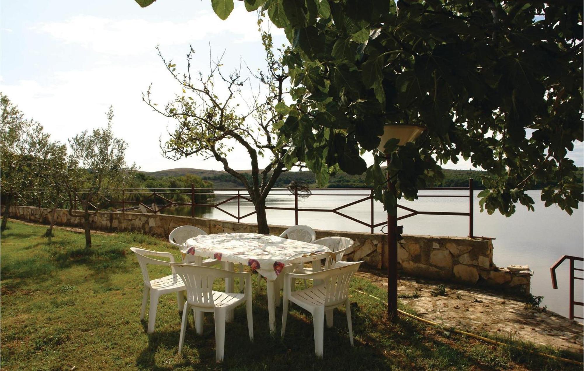 Beautiful Apartment In Pula With Kitchen Kültér fotó